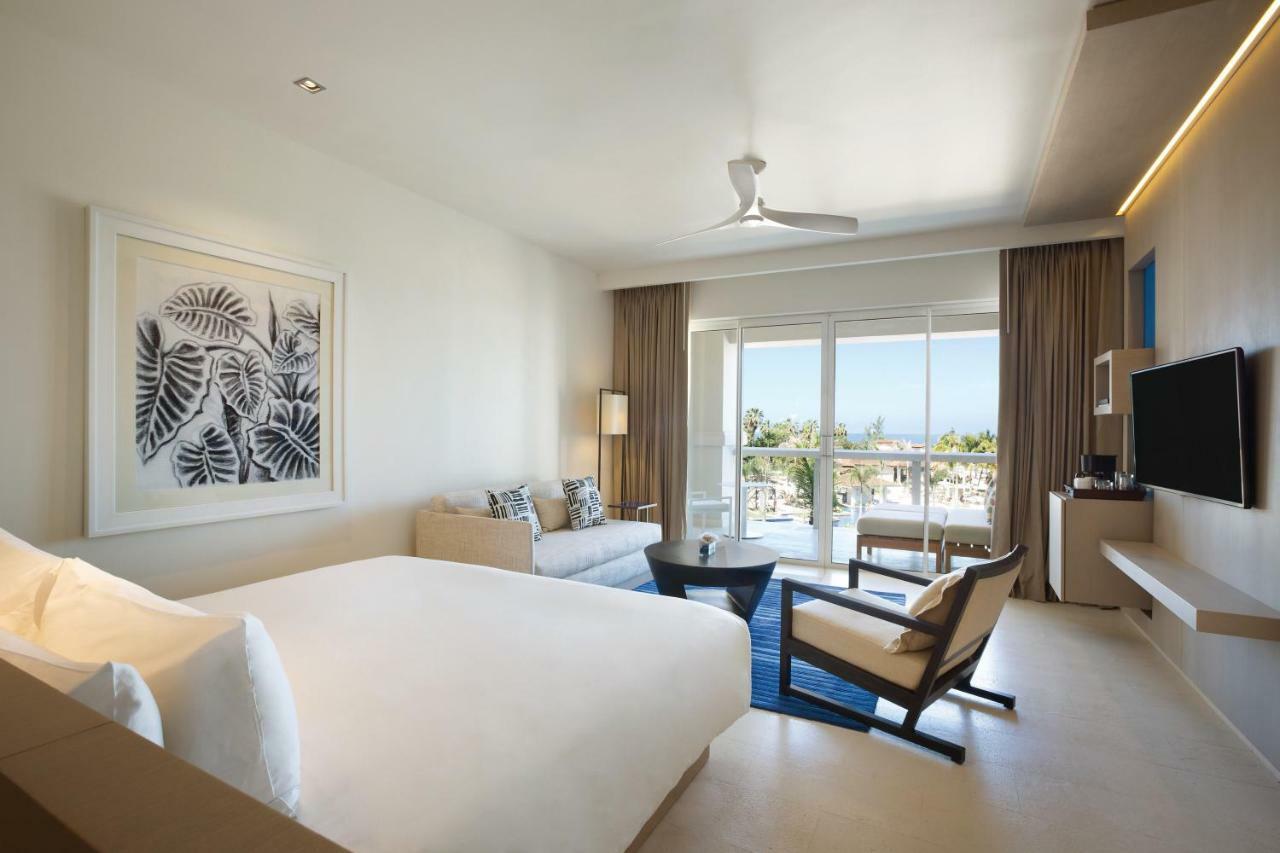 Junior King Suite - Oceanfront